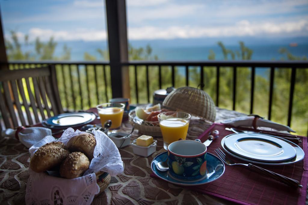 Casa Vermelha Guest House Ильябела Экстерьер фото